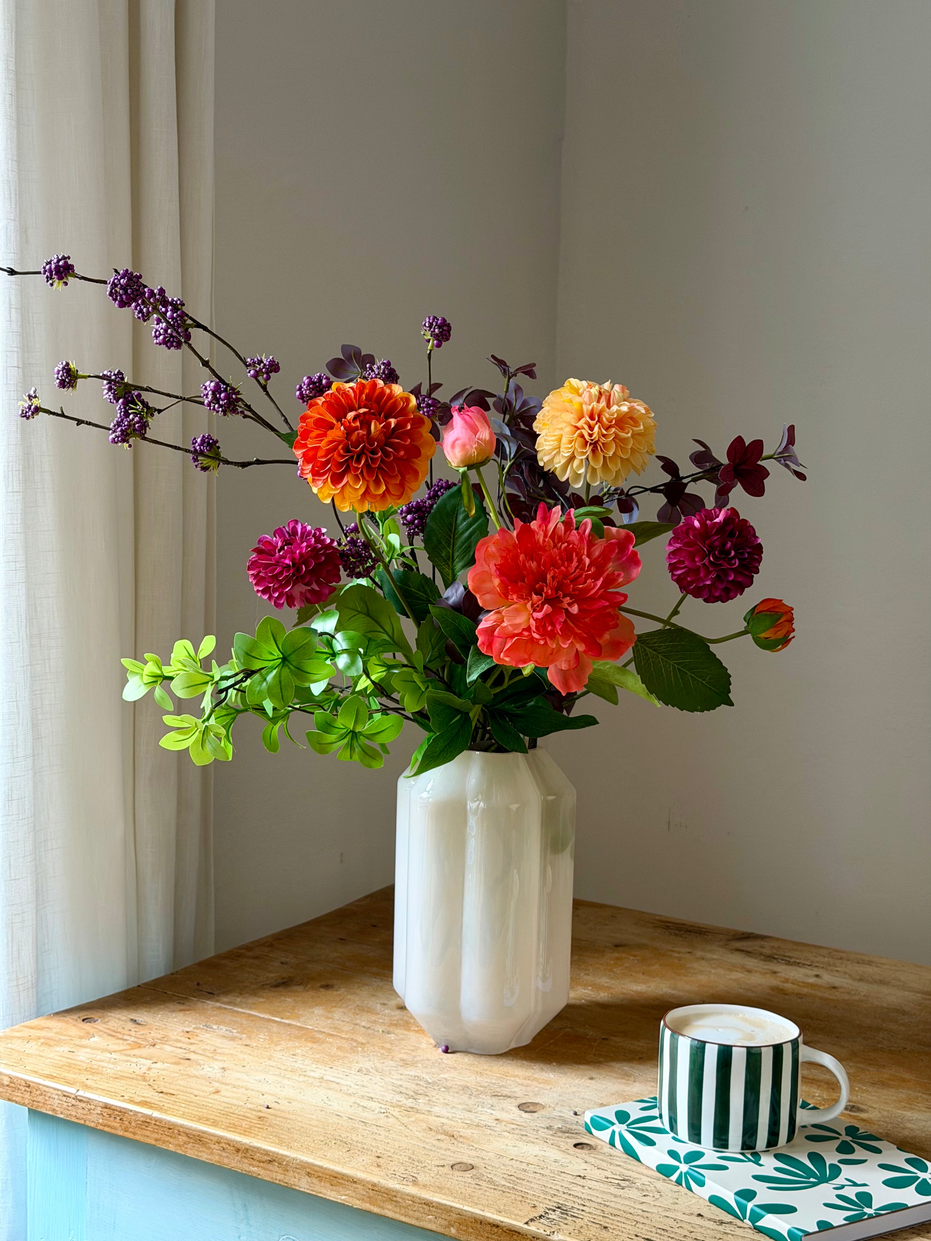 Blumenstrauss mit Dahlien